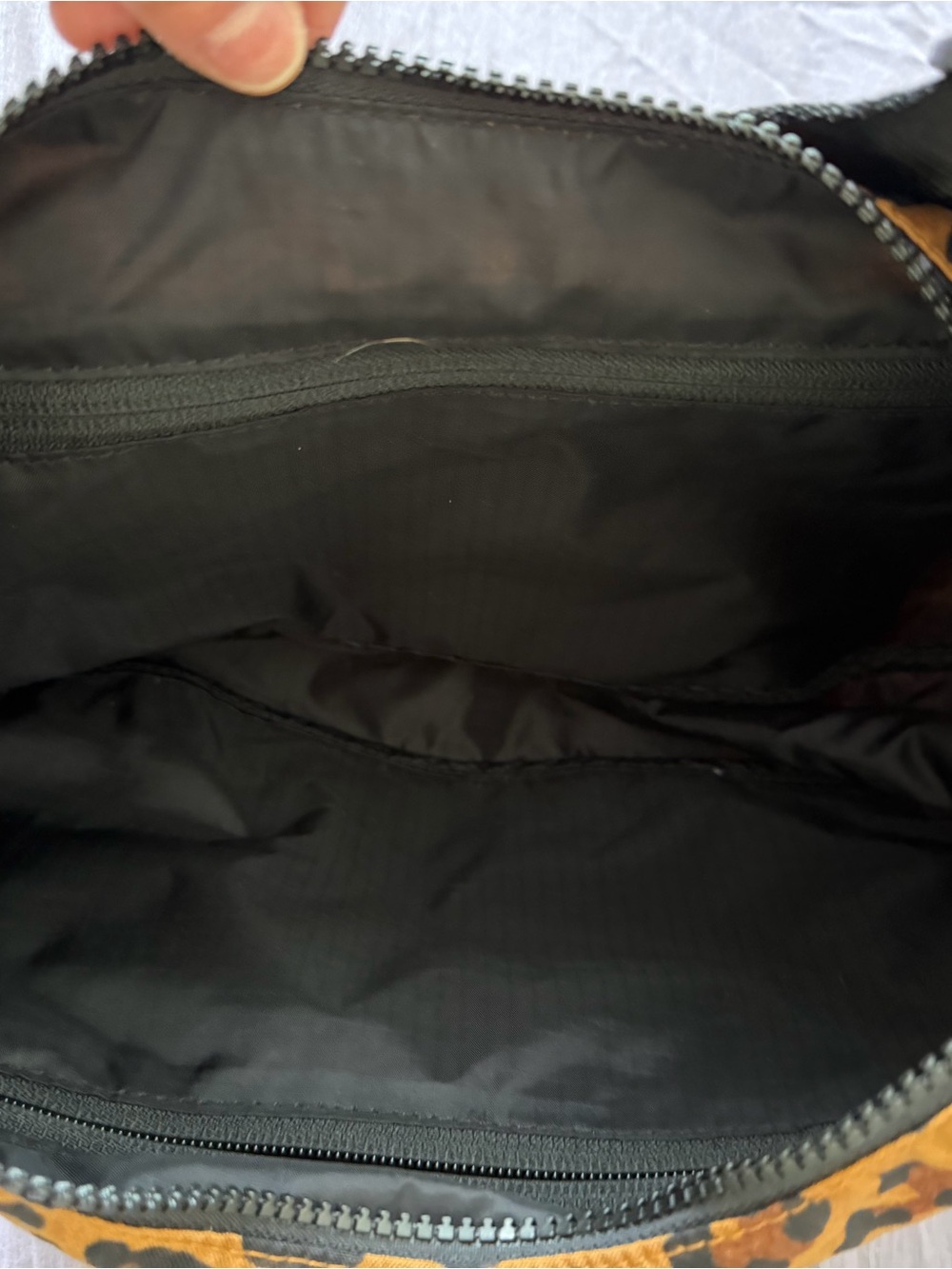 Baggu Medium Nylon Crescent Leopard Print Bag - Picture 2 of 7